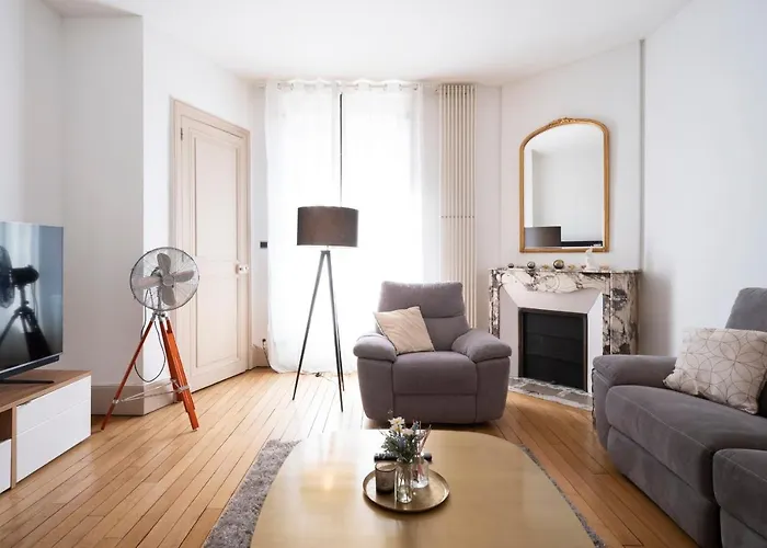 Апартаменты Luxe Poincare Нанси