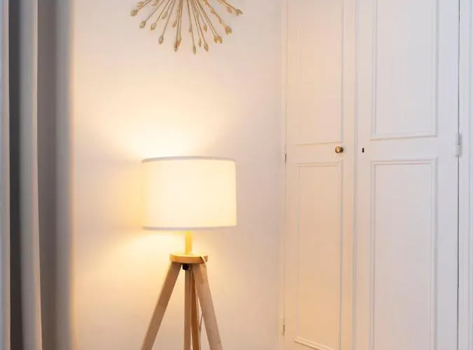 Luxe Poincare Апартаменты *