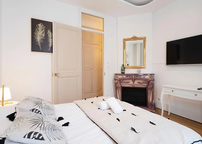 Апартаменты Luxe Poincare Нанси