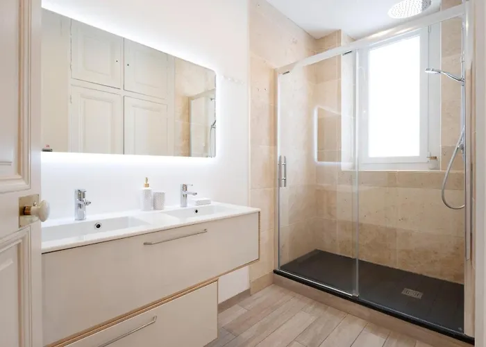 Luxe Poincare Апартаменты Нанси